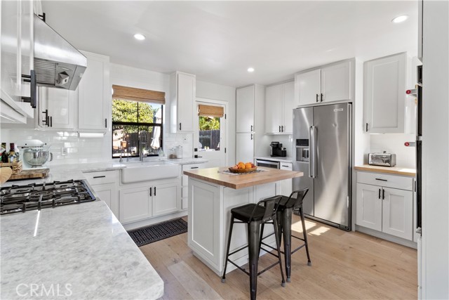 Detail Gallery Image 6 of 52 For 278 Virginia Pl, Costa Mesa,  CA 92627 - 4 Beds | 3 Baths