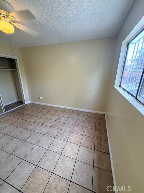 Detail Gallery Image 12 of 21 For 426 E 79th St #1,  –,  CA 90003 - 2 Beds | 1 Baths