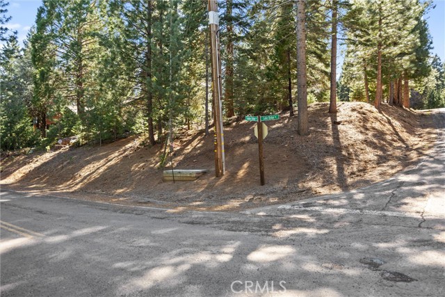 Image 8 of 32 For 701 Lake Ridge Road