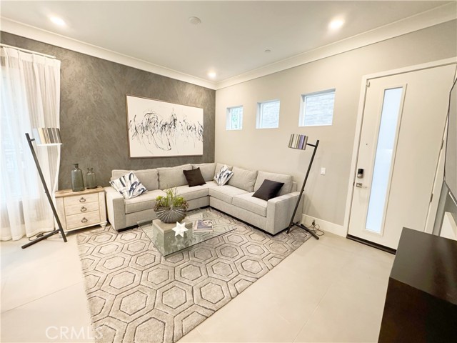 Front Image Thumbnail for CROC25269795