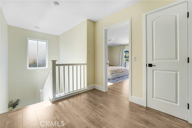 Detail Gallery Image 19 of 34 For 19920 Holly Dr, Saugus,  CA 91350 - 3 Beds | 2/1 Baths