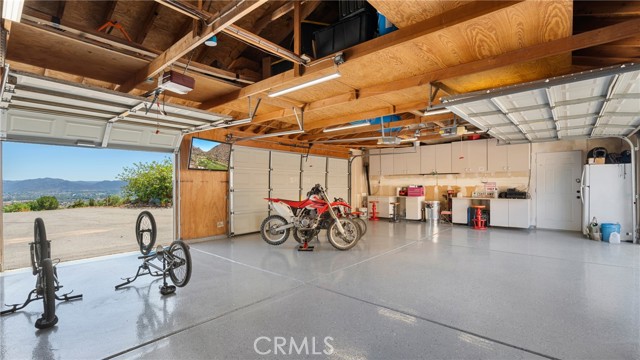 34860 De Los Court, Wildomar CA: https://media.crmls.org/medias/c42aae13-89cc-4947-8223-11117723ce6d.jpg