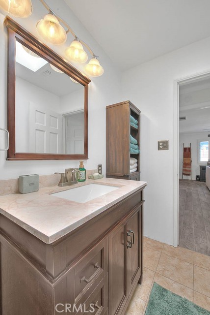 Detail Gallery Image 46 of 67 For 5026 Hersholt, Lakewood,  CA 90712 - 5 Beds | 2 Baths