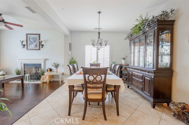 4118 Larkspur Street, Lake Elsinore CA: https://media.crmls.org/medias/c42af81f-7047-41b0-8640-da14cd0d5fb1.jpg