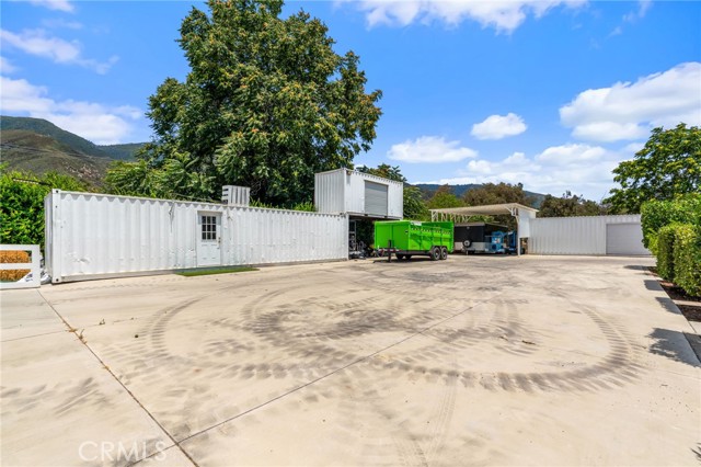 1033 Kimbark Avenue, San Bernardino CA: https://media.crmls.org/medias/c42ba0ea-2cb4-43e2-8d47-ddb3e46e2a3d.jpg