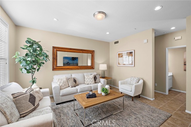 Detail Gallery Image 4 of 32 For 25 Corbin, Ladera Ranch,  CA 92694 - 2 Beds | 2/1 Baths