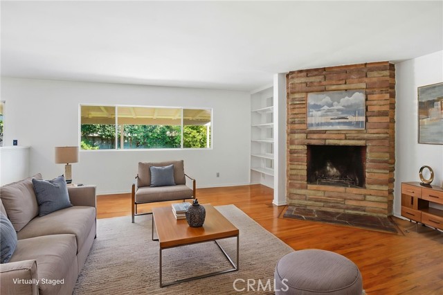 Detail Gallery Image 7 of 38 For 13421 Barbara Ann St, North Hollywood,  CA 91605 - 3 Beds | 2 Baths