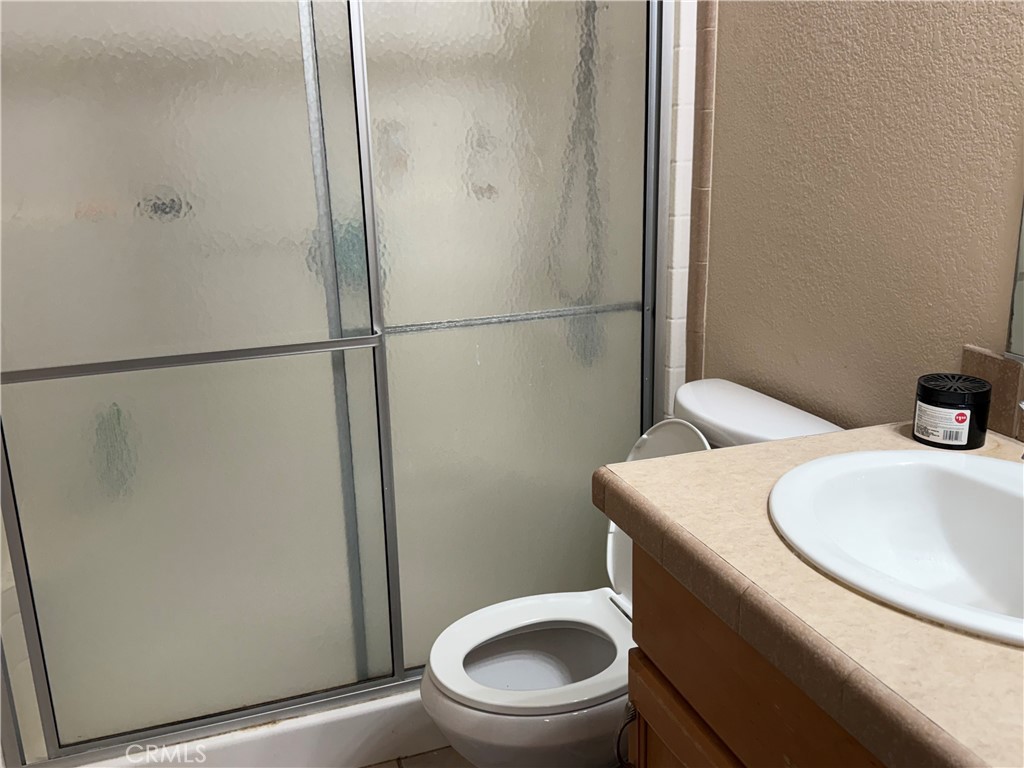 https://media.crmls.org/medias/c42ce07b-acab-4e64-aeb0-b887de2ad941.jpg?preset=X-Large