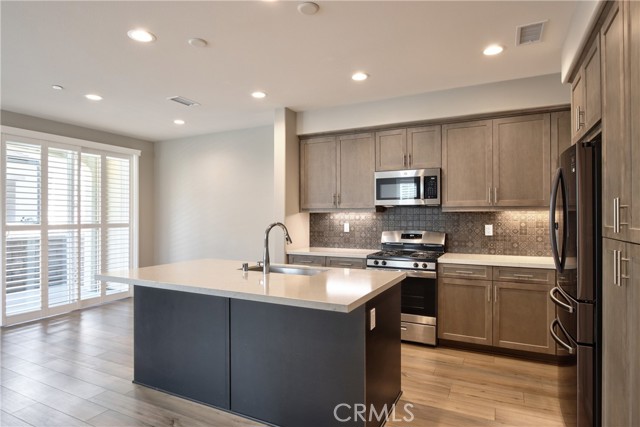 Detail Gallery Image 2 of 22 For 31435 Calle Luna, Temecula,  CA 92592 - 3 Beds | 2 Baths