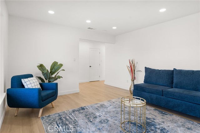 Detail Gallery Image 13 of 43 For 22703 Elm, Torrance,  CA 90505 - 4 Beds | 2 Baths