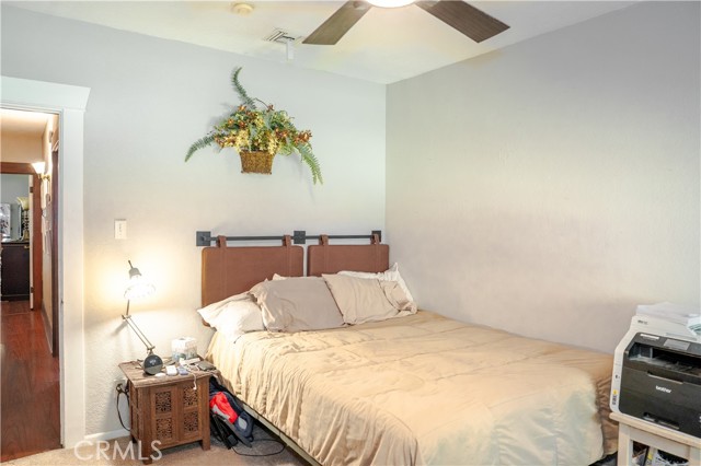7319 Owensmouth Avenue, Canoga Park CA: https://media.crmls.org/medias/c42d6259-a990-4cdb-abc9-18f467aeadd2.jpg