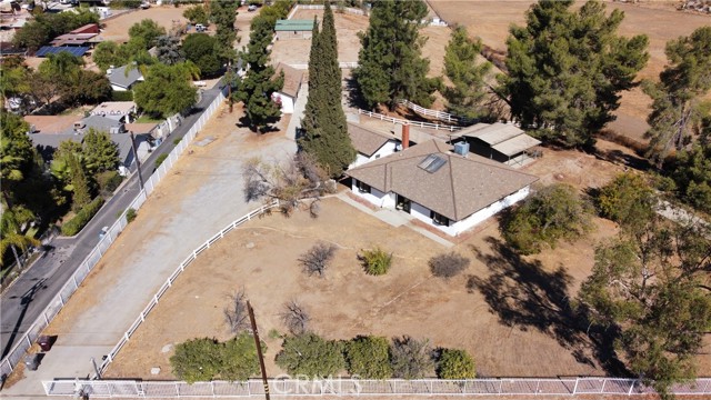 Detail Gallery Image 3 of 16 For 40490 Vista Rd, Hemet,  CA 92544 - 3 Beds | 4 Baths