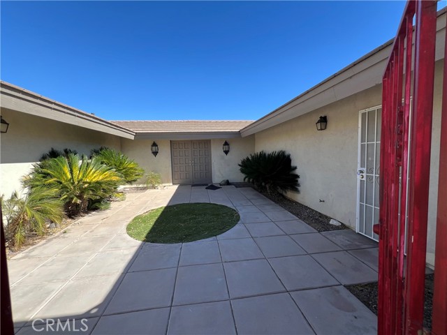 Detail Gallery Image 5 of 25 For 18530 Eucalyptus St, Hesperia,  CA 92345 - 3 Beds | 2/1 Baths