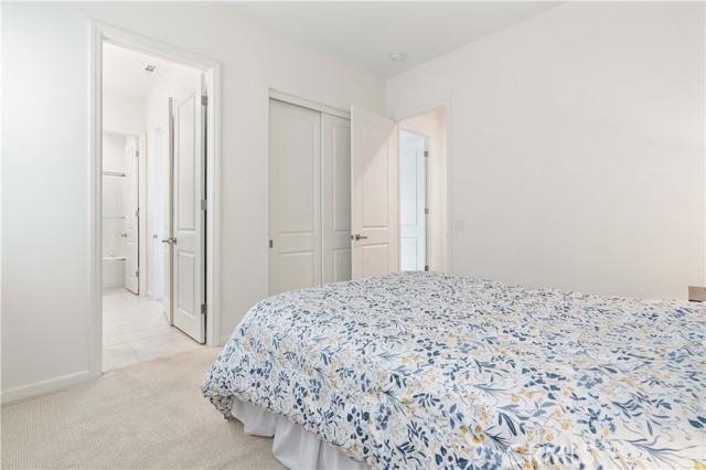 Detail Gallery Image 34 of 72 For 18696 Cedar Crest Dr, Canyon Country,  CA 91387 - 3 Beds | 2/1 Baths