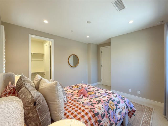 142 Dolci, Irvine CA: https://media.crmls.org/medias/c42f16a5-db6c-4100-9267-b4288a781da1.jpg