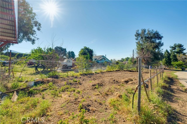 Detail Gallery Image 29 of 31 For 17782 W Kenwood, San Bernardino,  CA 92407 - 2 Beds | 1 Baths