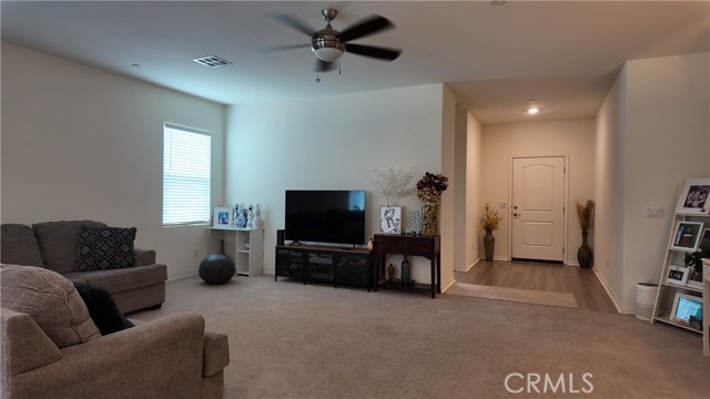 Detail Gallery Image 6 of 45 For 16811 Desert Star, Victorville,  CA 92394 - 3 Beds | 2 Baths