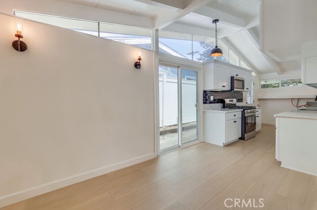 Detail Gallery Image 3 of 19 For 10931 Groveside Ave, Whittier,  CA 90603 - 4 Beds | 2 Baths