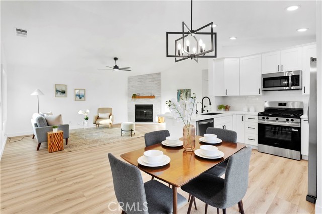 Detail Gallery Image 15 of 41 For 12525 Ninth, Victorville,  CA 92395 - 3 Beds | 2 Baths