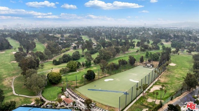 10517 Blythe Avenue, Los Angeles CA: https://media.crmls.org/medias/c42fb29f-fb0c-4321-945b-d87715dd21a5.jpg