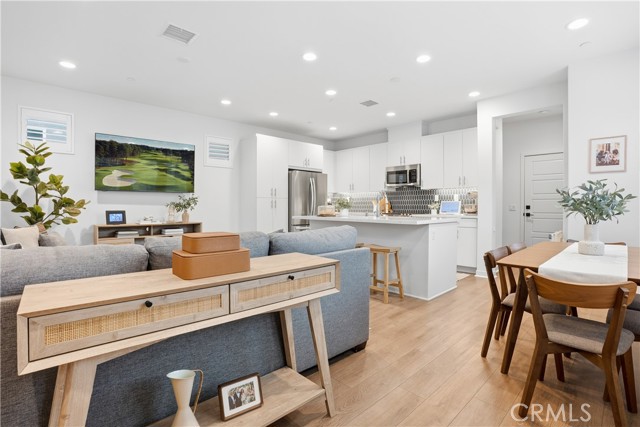 Detail Gallery Image 10 of 75 For 451 Potter Way, Rancho Mission Viejo,  CA 92694 - 3 Beds | 2/1 Baths