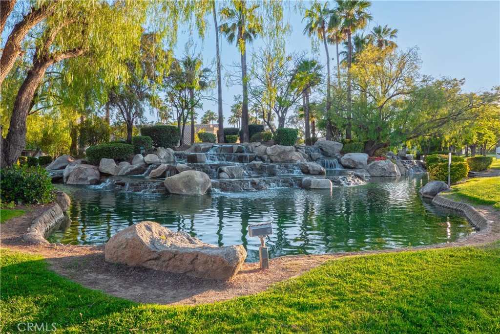 https://media.crmls.org/medias/c42fbb95-c2d8-42a3-a729-dcc4c02833cb.jpg?preset=X-Large