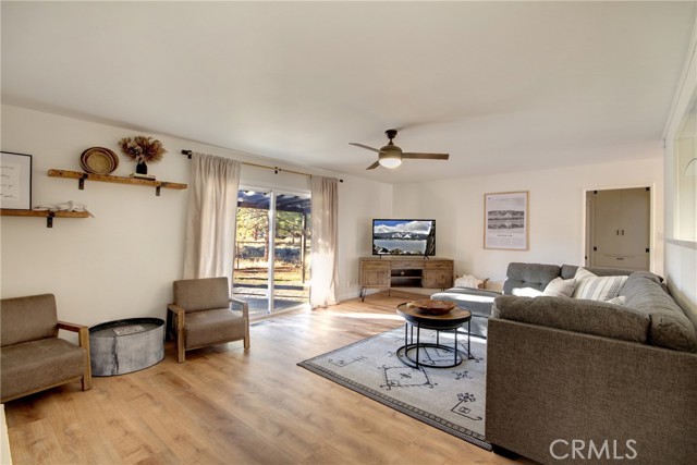 Detail Gallery Image 9 of 46 For 542 Edgemoor Rd, Big Bear Lake,  CA 92315 - 2 Beds | 2 Baths