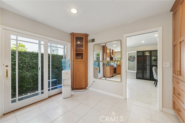 Detail Gallery Image 16 of 40 For 17675 Rainglen, Huntington Beach,  CA 92649 - 3 Beds | 2/1 Baths