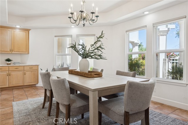 993 Las Palmas Way, San Luis Obispo CA: https://media.crmls.org/medias/c430d389-d098-4396-ba38-361a7741531f.jpg