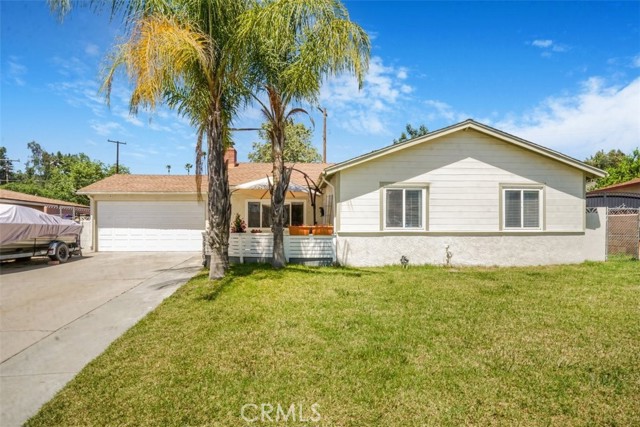 3940 N Golden Avenue, San Bernardino CA: https://media.crmls.org/medias/c430f611-6773-4ee6-b188-5ce0472b1702.jpg