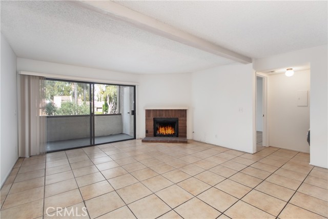 Detail Gallery Image 1 of 29 For 21500 Califa St #97,  Woodland Hills,  CA 91367 - 2 Beds | 2 Baths