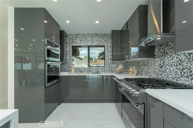 Detail Gallery Image 13 of 48 For 19806 Needles, Chatsworth,  CA 91311 - 3 Beds | 3 Baths