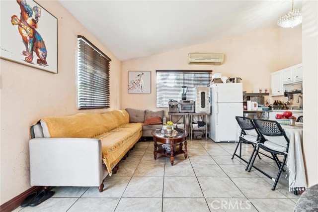 Detail Gallery Image 15 of 27 For 10959 Memory Park Ave, –,  CA 91345 - – Beds | – Baths