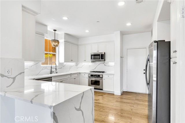 71 Via Almeria, San Clemente CA: https://media.crmls.org/medias/c43238e7-6bad-4ddc-9170-2a752e74a29a.jpg