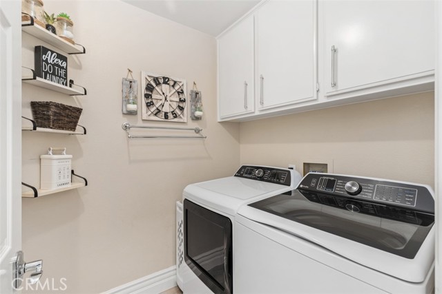 12 La Perla, Lake Forest CA: https://media.crmls.org/medias/c43373f2-1820-4ff1-9aec-46179bf986fe.jpg