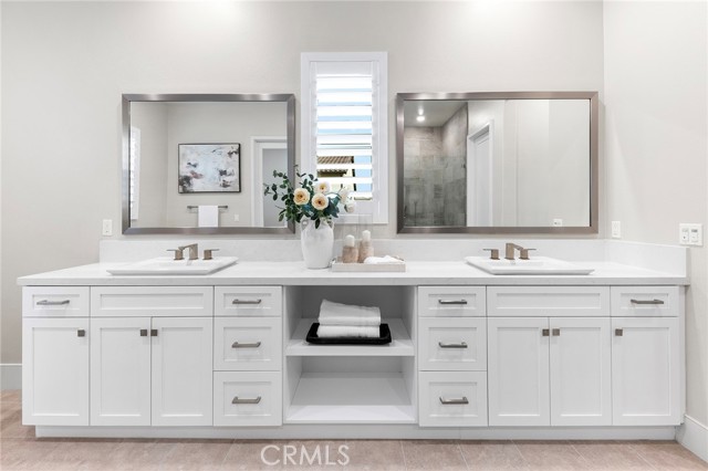 110 Pixel, Irvine CA: https://media.crmls.org/medias/c43376f3-79ca-4ec1-a1bd-74fc2d5b45e0.jpg