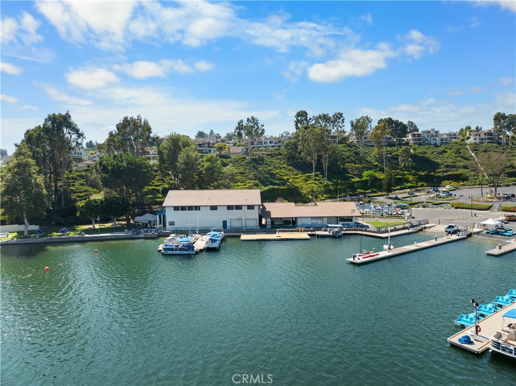 https://media.crmls.org/medias/c43388f8-3f41-4c59-a129-a13a33b232f9.jpg?preset=X-Large