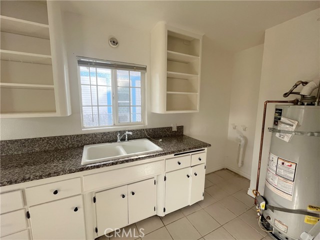 Image 8 of 18 For 3855 Locust  