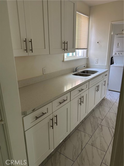 Detail Gallery Image 6 of 13 For 429 E Valencia, Burbank,  CA 91501 - 1 Beds | 1 Baths