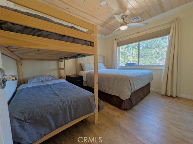 693 Knight Avenue, Big Bear Lake CA: https://media.crmls.org/medias/c434b4c9-be70-4004-8941-289a7e0376e1.jpg