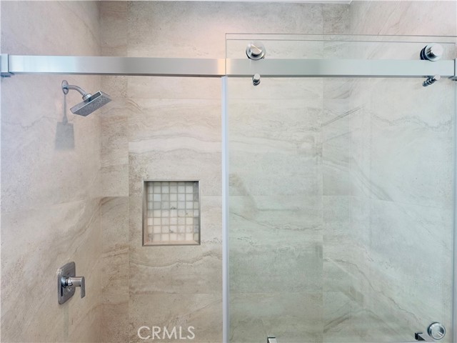 17522 Lemay Street, Lake Balboa CA: https://media.crmls.org/medias/c434edf7-b549-4af9-ae5f-2bf8089d61c9.jpg