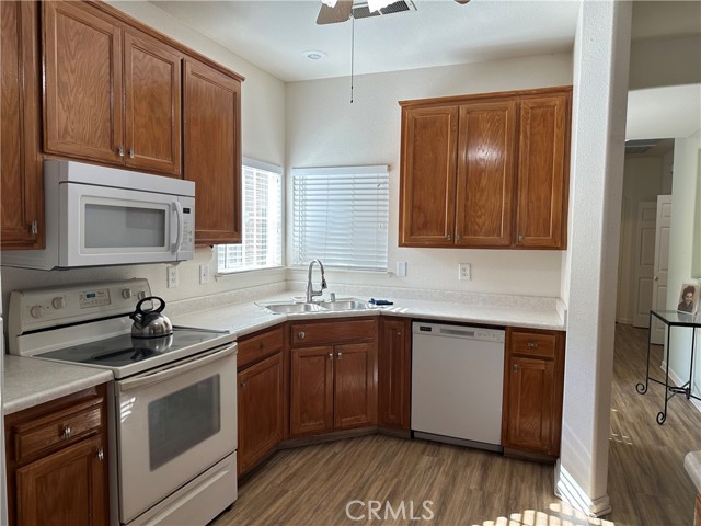 Detail Gallery Image 6 of 37 For 3563 Century, Merced,  CA 95340 - 2 Beds | 2 Baths