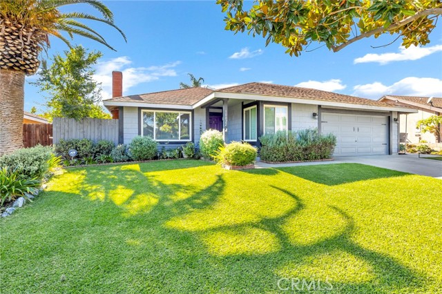 Detail Gallery Image 3 of 38 For 10022 Chula Vista Way, Riverside,  CA 92503 - 4 Beds | 2 Baths