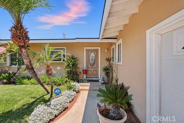 665 N Waterbury Avenue, Covina CA: https://media.crmls.org/medias/c43646a0-db55-452a-9b1d-d982dfd188f4.jpg