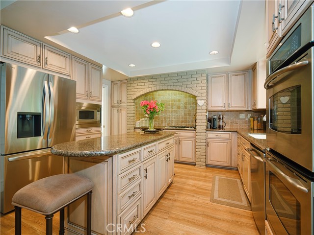 Detail Gallery Image 13 of 54 For 11835 Eddleston Dr, Porter Ranch,  CA 91326 - 4 Beds | 3 Baths