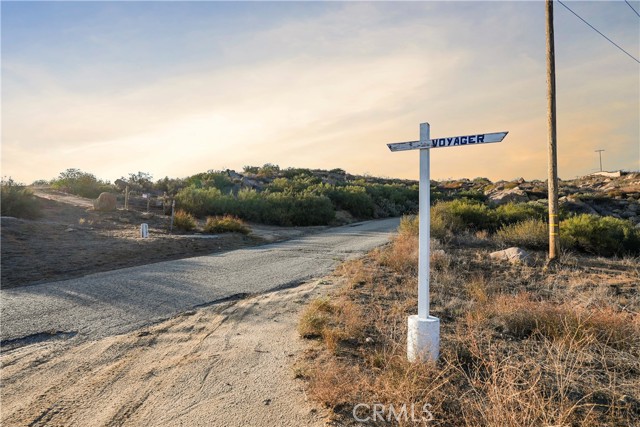 45 Intrepid, Temecula CA: https://media.crmls.org/medias/c4372528-caa3-4373-8118-c47c00e4335c.jpg