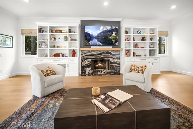 5366 Collingwood Circle, Calabasas CA: https://media.crmls.org/medias/c4372c7d-7e0b-45a7-b88b-87ce02ff73e6.jpg