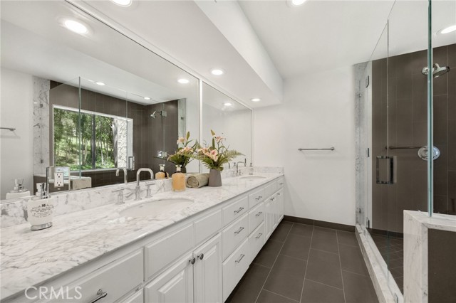 11601 Montana Avenue, Los Angeles CA: https://media.crmls.org/medias/c43785c4-df14-4bc5-aac2-3ec4b63024fd.jpg