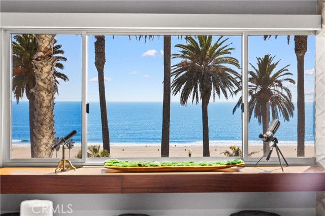 Detail Gallery Image 14 of 67 For 101 California Ave #301,  Santa Monica,  CA 90403 - 2 Beds | 2 Baths