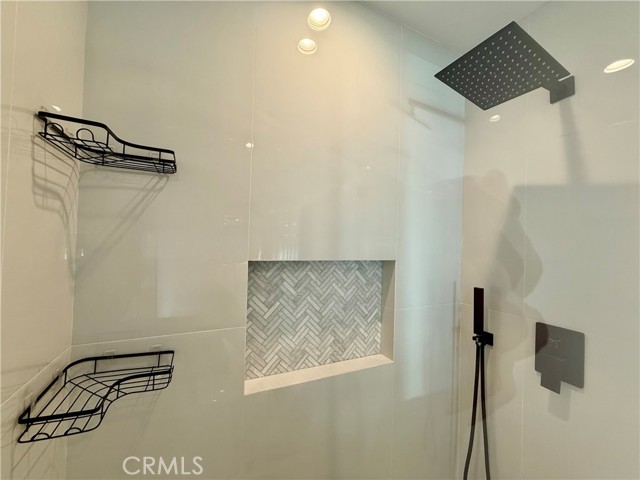 7443 Oakdale Avenue, Winnetka CA: https://media.crmls.org/medias/c4384a48-8470-42d5-aceb-bbf71f619d90.jpg